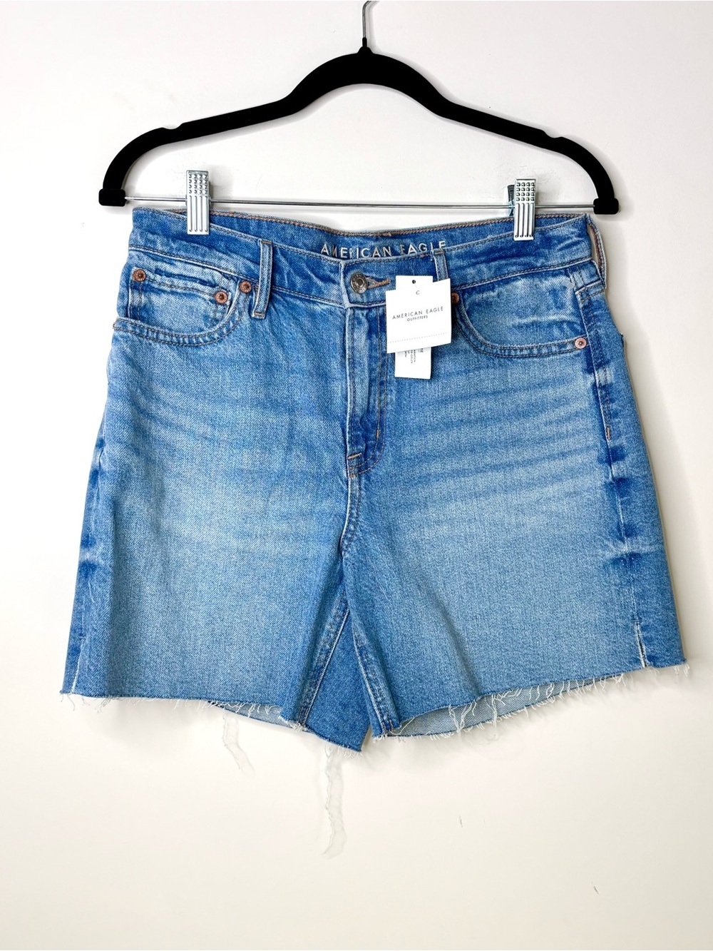 AMERICAN EAGLE Strigid relaxed shorts size 2 high rise